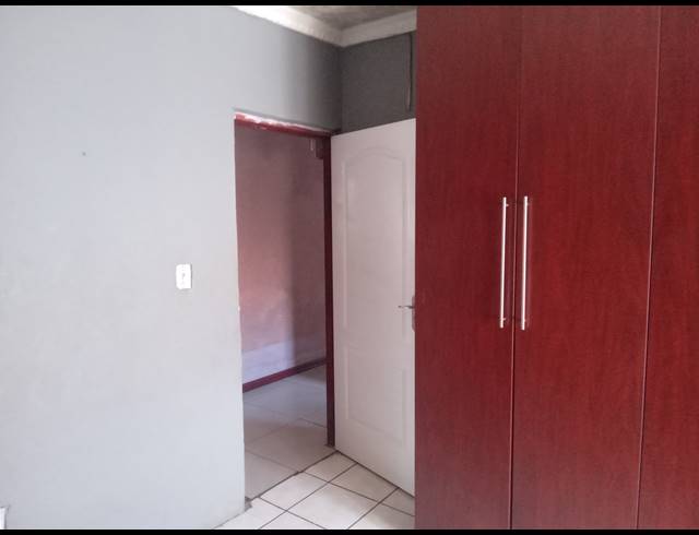 3 BEDROOM FREEHOLD FOR SALE IN VOSLOORUS